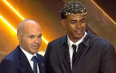 周定洋赛后采访中谈到续约时声音哽咽：我将球队视作我的生命