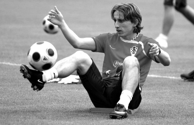 热火伤病报告：鲍威尔左脚踝扭伤将缺席今日对阵独行侠的比赛