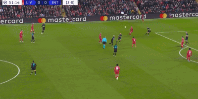 被拍到手上有“美甲”，汪士钦社媒收到网友大量攻击性评论